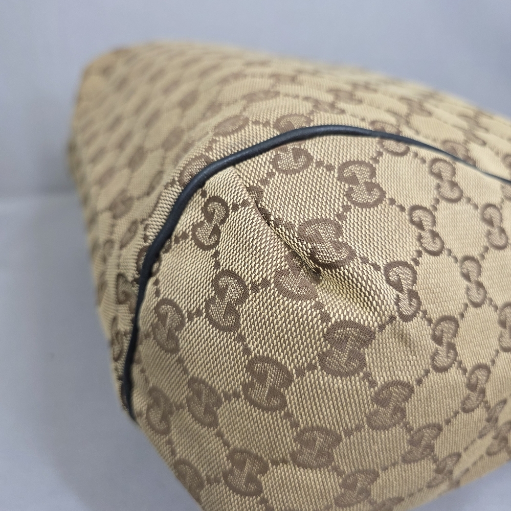 Gucci Tan and Black Hobo Bag - Picture 10 of 16